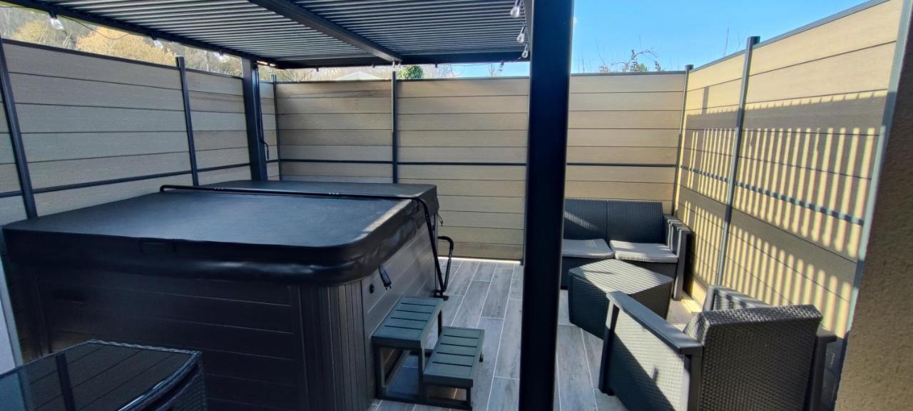 La Kaz Rhumantique Sauna And Spa Privatif La Riviere-Saint-Sauveur ภายนอก รูปภาพ