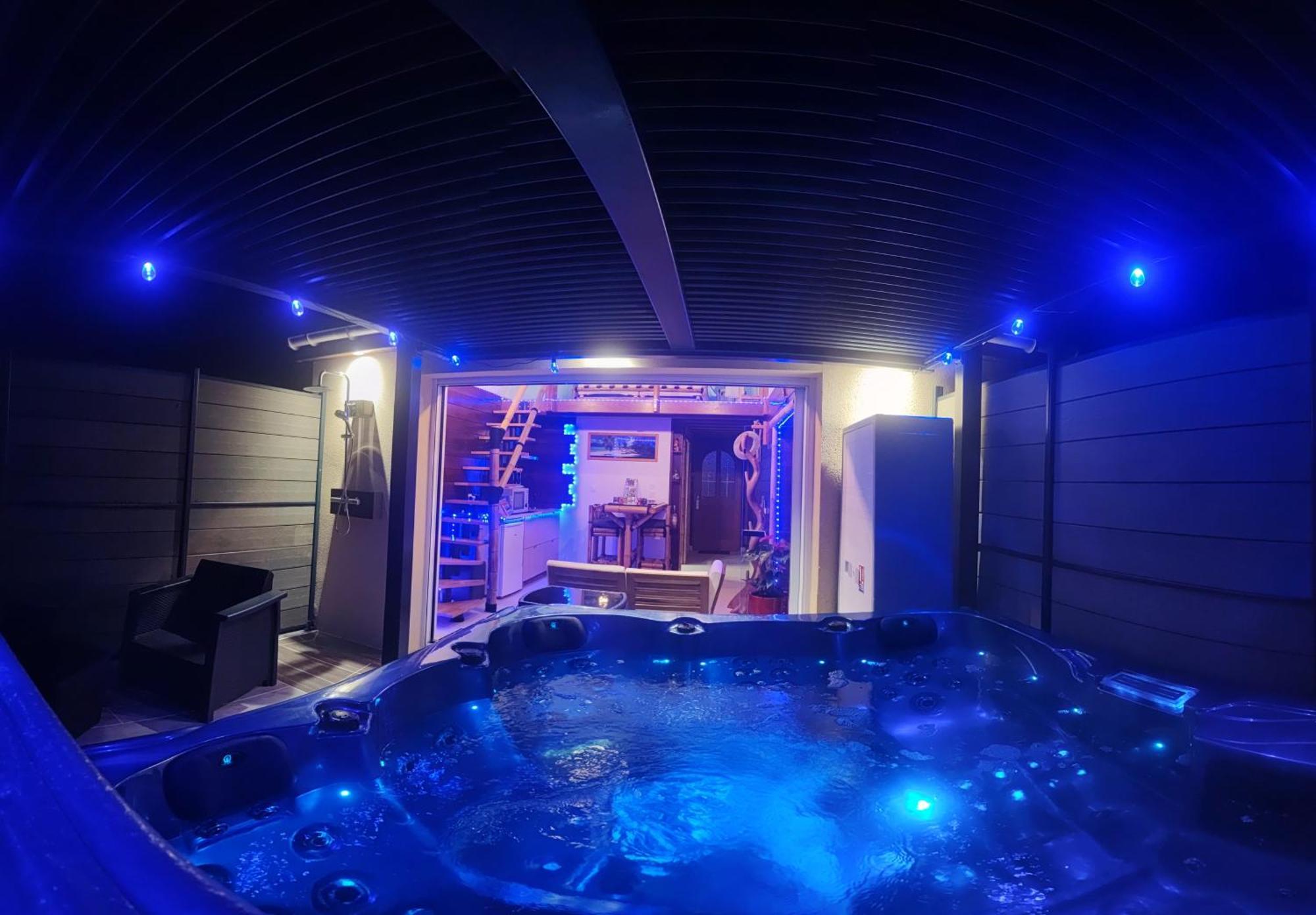La Kaz Rhumantique Sauna And Spa Privatif La Riviere-Saint-Sauveur ภายนอก รูปภาพ