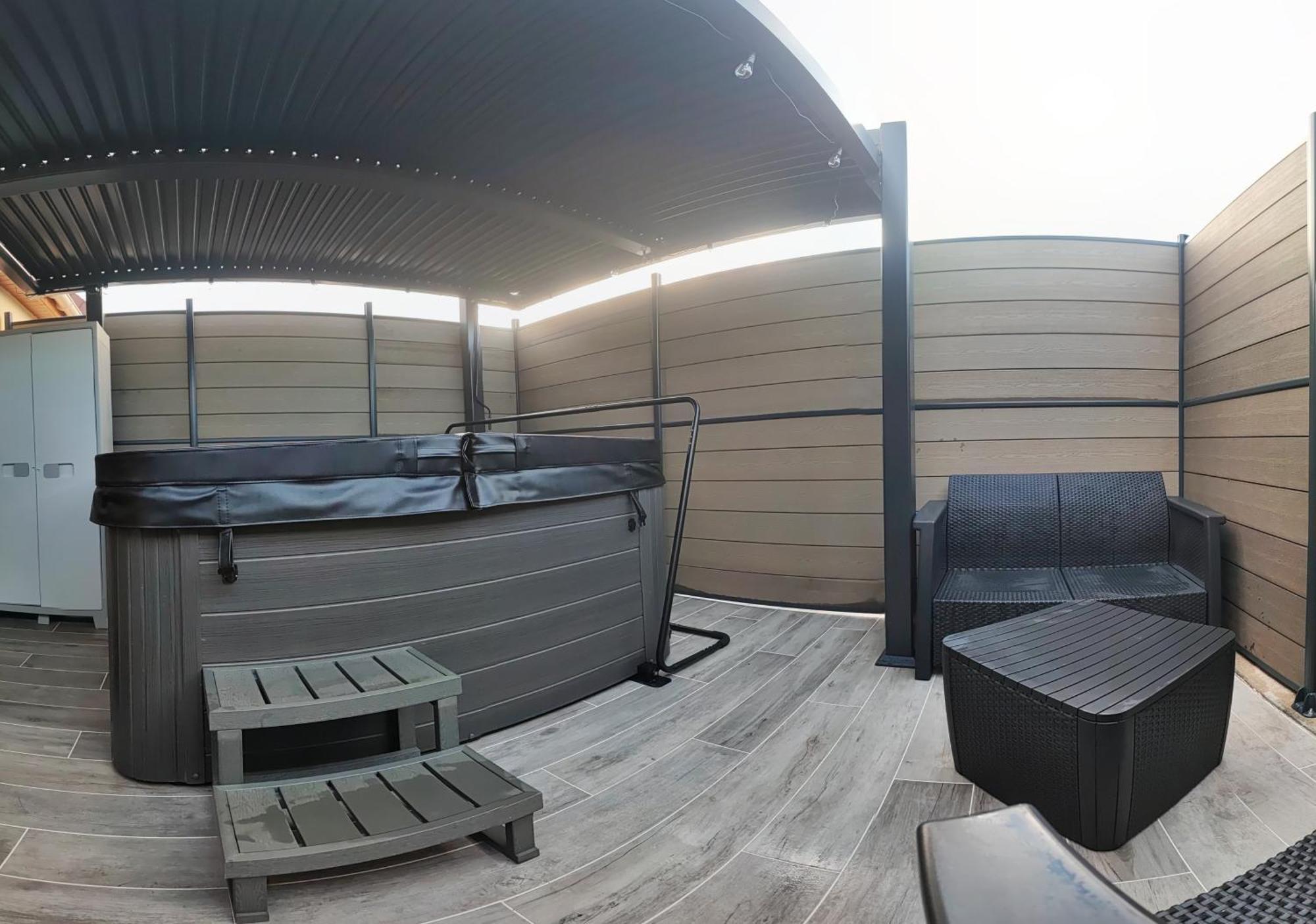 La Kaz Rhumantique Sauna And Spa Privatif La Riviere-Saint-Sauveur ภายนอก รูปภาพ