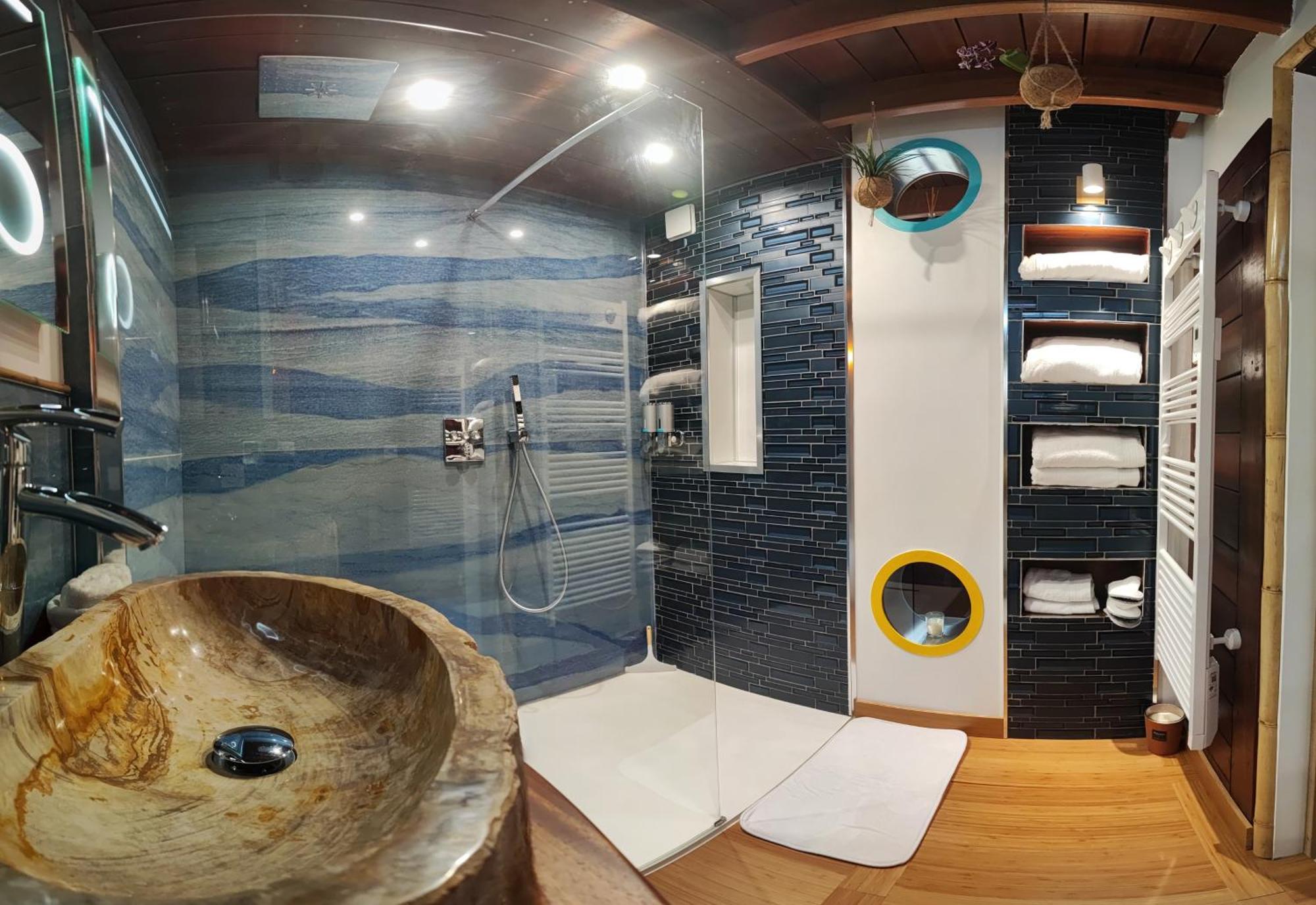 La Kaz Rhumantique Sauna And Spa Privatif La Riviere-Saint-Sauveur ภายนอก รูปภาพ